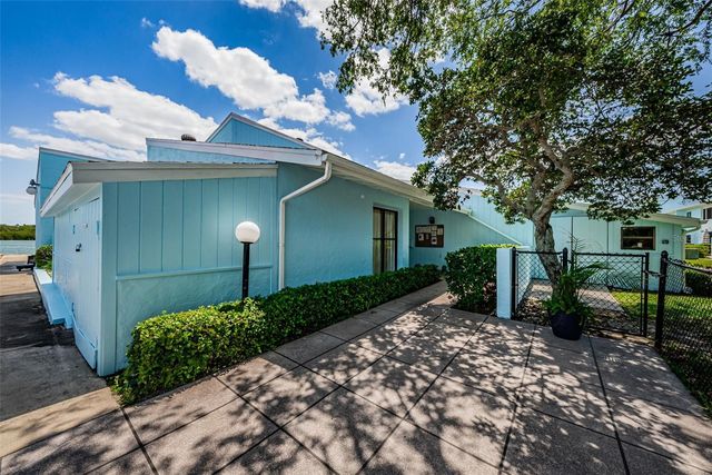 1 WINDRUSH BOULEVARD 51, Indian Rocks Beach, FL 33785