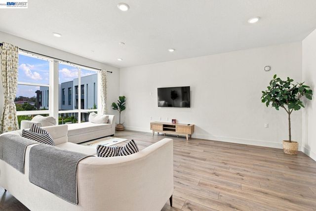 45231 Ambition St 202, Fremont, CA 94538