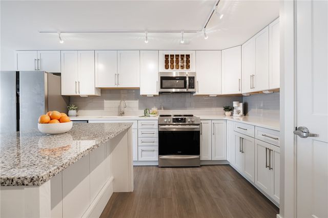 205 Lakeshore Drive 502, Canandaigua City, NY 14424