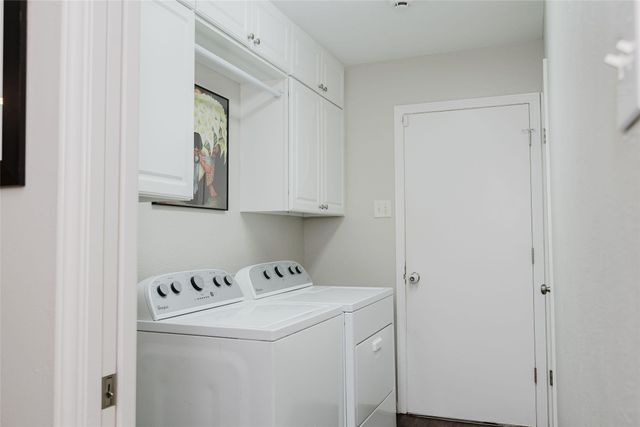 3257 Brookhaven Club Drive, Farmers Branch, TX 75234