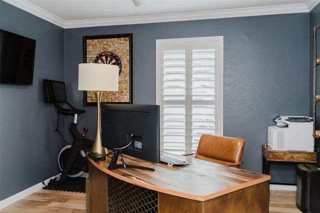 3257 Brookhaven Club Drive, Farmers Branch, TX 75234