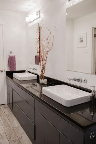 3257 Brookhaven Club Drive, Farmers Branch, TX 75234