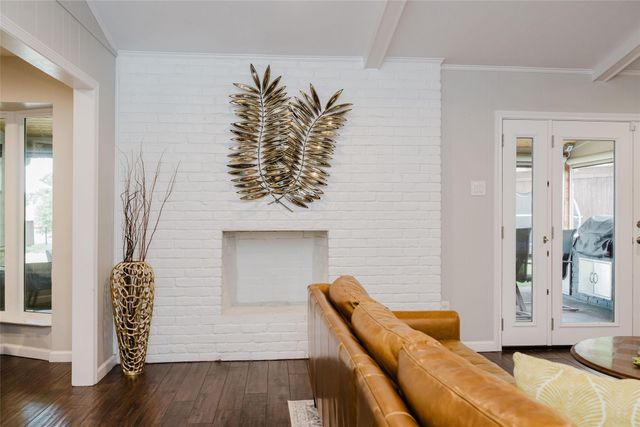 3257 Brookhaven Club Drive, Farmers Branch, TX 75234