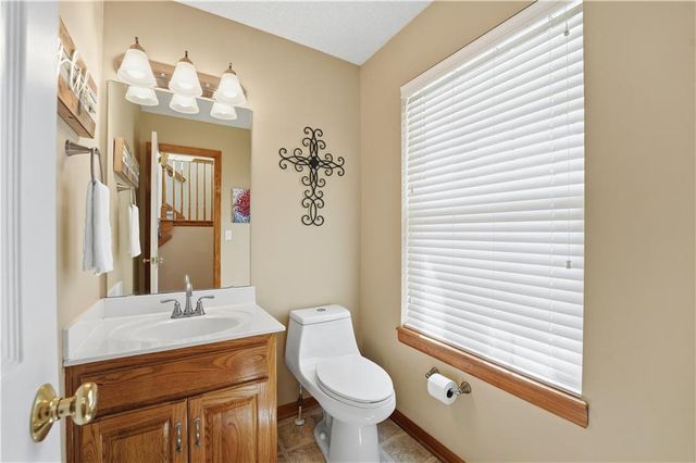 19104 W 163rd Place, Olathe, KS 66062