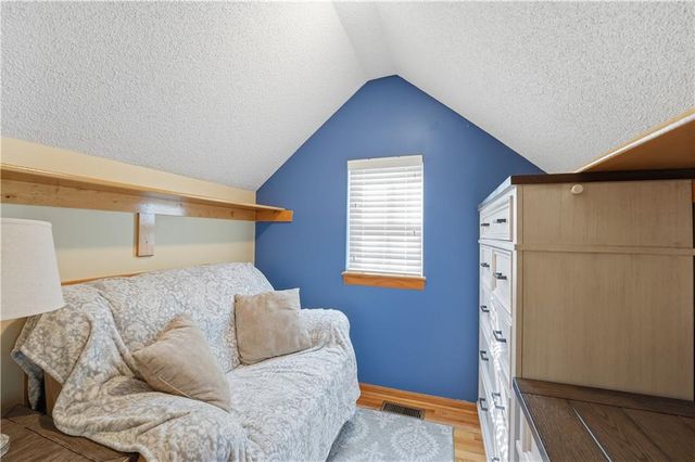 19104 W 163rd Place, Olathe, KS 66062