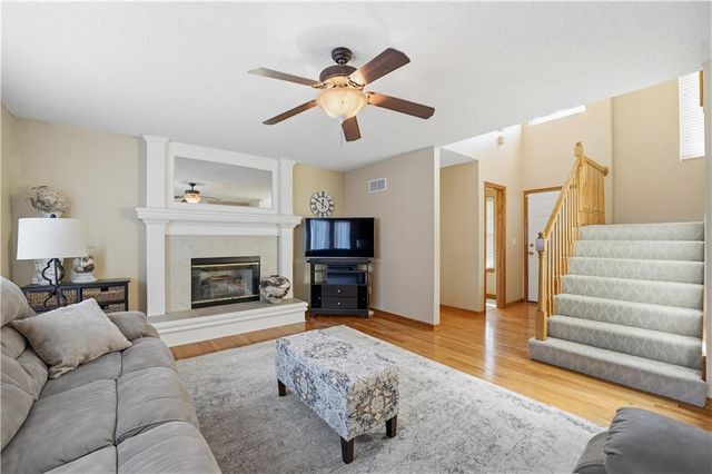 19104 W 163rd Place, Olathe, KS 66062