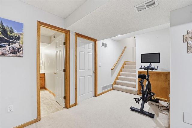 19104 W 163rd Place, Olathe, KS 66062