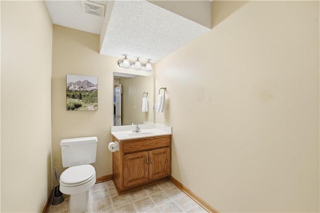 19104 W 163rd Place, Olathe, KS 66062