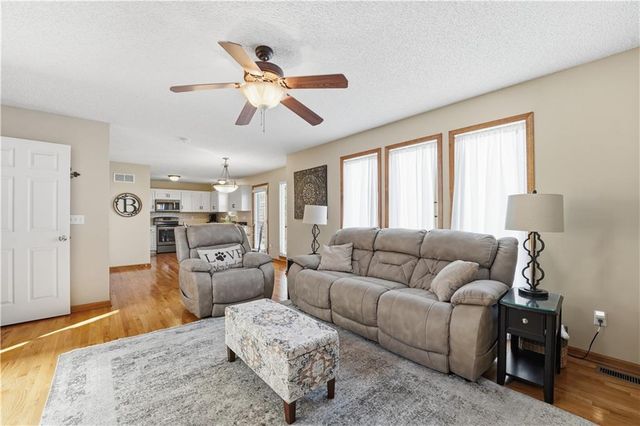 19104 W 163rd Place, Olathe, KS 66062