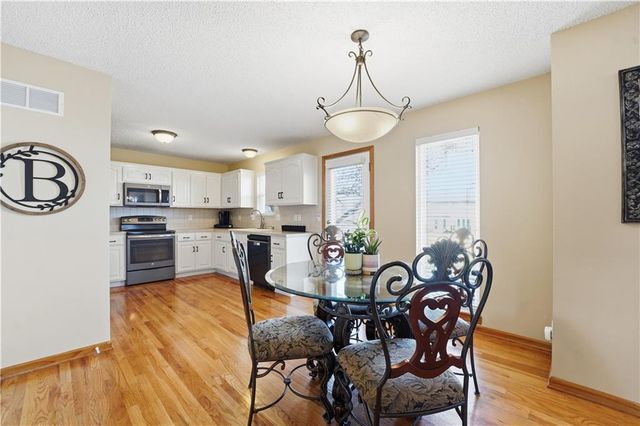 19104 W 163rd Place, Olathe, KS 66062