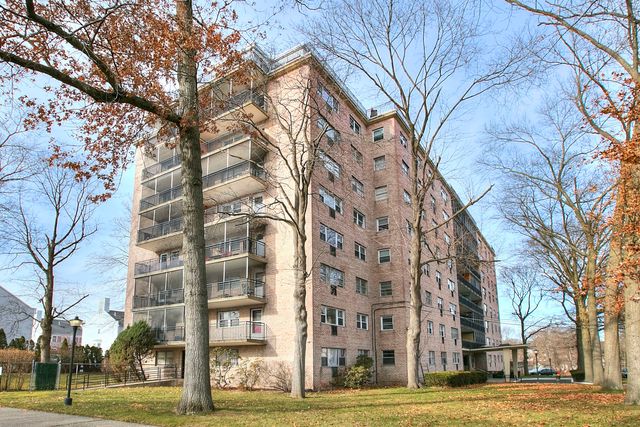 25 Cartright Street 5D, Bridgeport, CT 06604