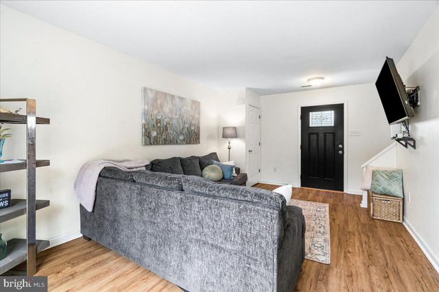 18 ROBINDALE DR, Emmitsburg, MD 21727