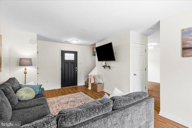 18 ROBINDALE DR, Emmitsburg, MD 21727
