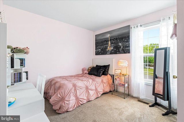 18 ROBINDALE DR, Emmitsburg, MD 21727