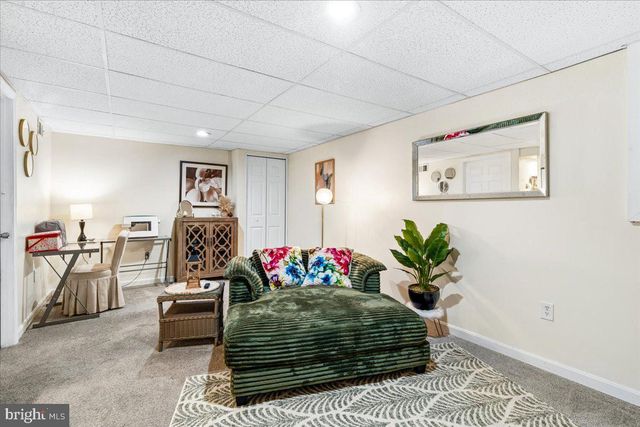 18 ROBINDALE DR, Emmitsburg, MD 21727