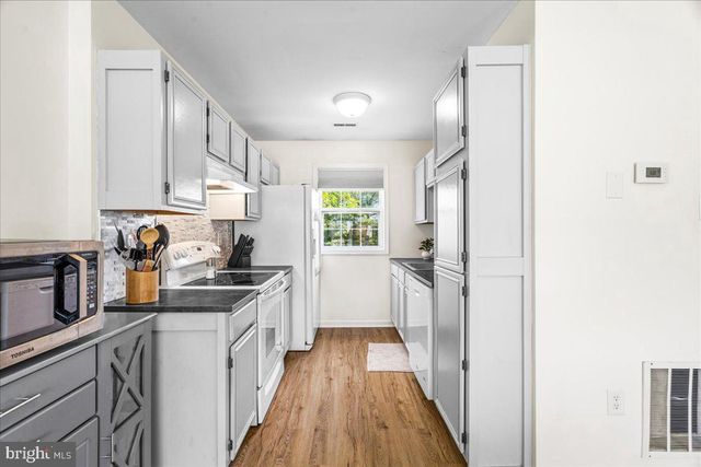 18 ROBINDALE DR, Emmitsburg, MD 21727