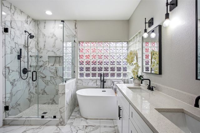 822 Longmeadow Court, Desoto, TX 75115