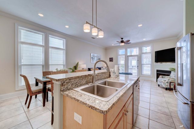 7428 Thomas Drive, Panama City Beach, FL 32408