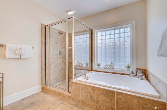 7428 Thomas Drive, Panama City Beach, FL 32408