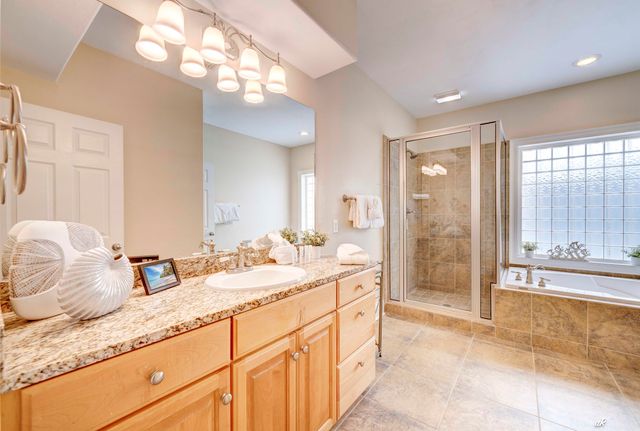 7428 Thomas Drive, Panama City Beach, FL 32408