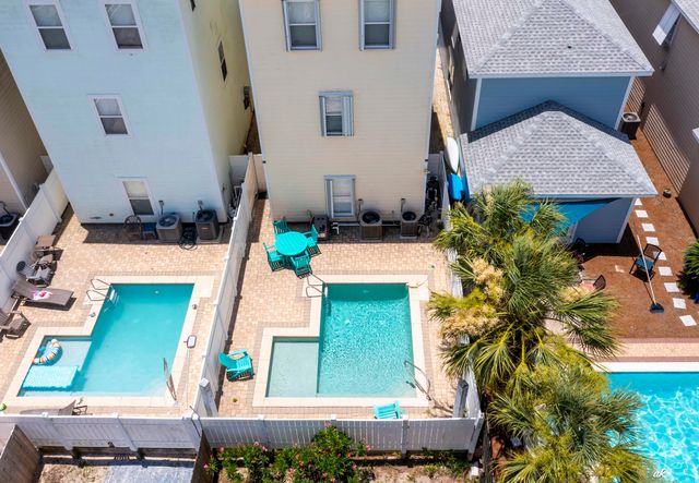 7428 Thomas Drive, Panama City Beach, FL 32408