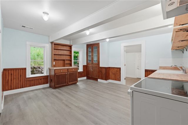 88 Grand Avenue, Eureka Springs, AR 72632