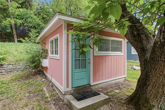 88 Grand Avenue, Eureka Springs, AR 72632