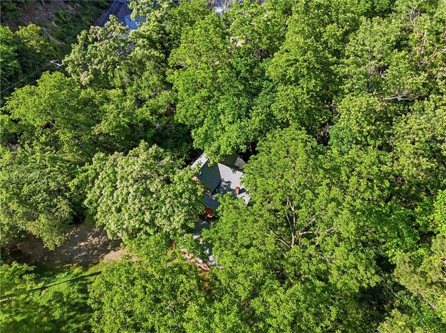 88 Grand Avenue, Eureka Springs, AR 72632