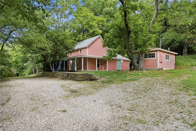 88 Grand Avenue, Eureka Springs, AR 72632