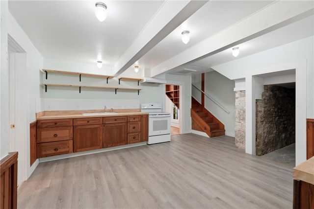 88 Grand Avenue, Eureka Springs, AR 72632