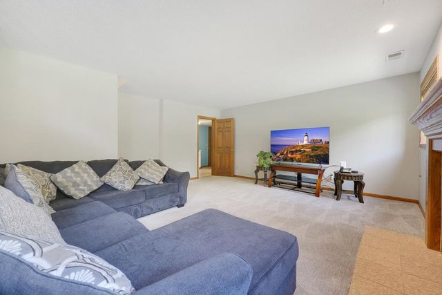 950 Birch View Court, Saint Paul, MN 55119
