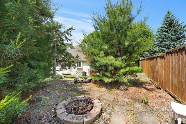 950 Birch View Court, Saint Paul, MN 55119