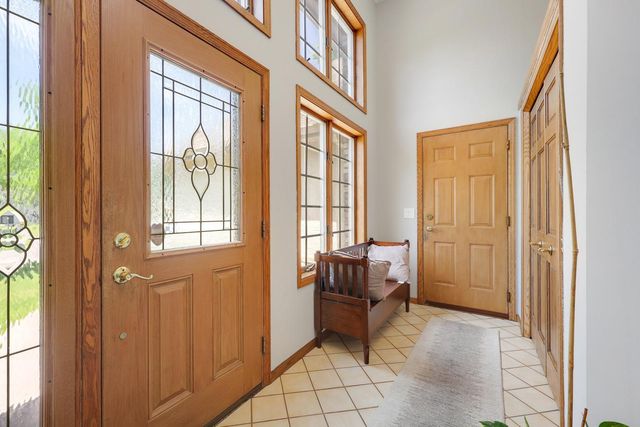 950 Birch View Court, Saint Paul, MN 55119
