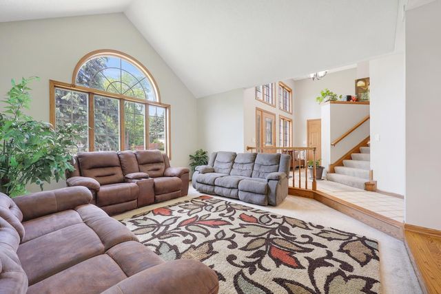 950 Birch View Court, Saint Paul, MN 55119