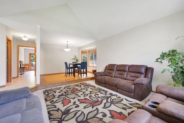 950 Birch View Court, Saint Paul, MN 55119