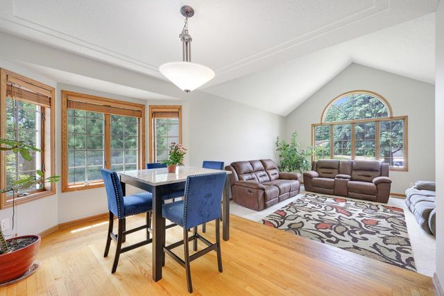 950 Birch View Court, Saint Paul, MN 55119