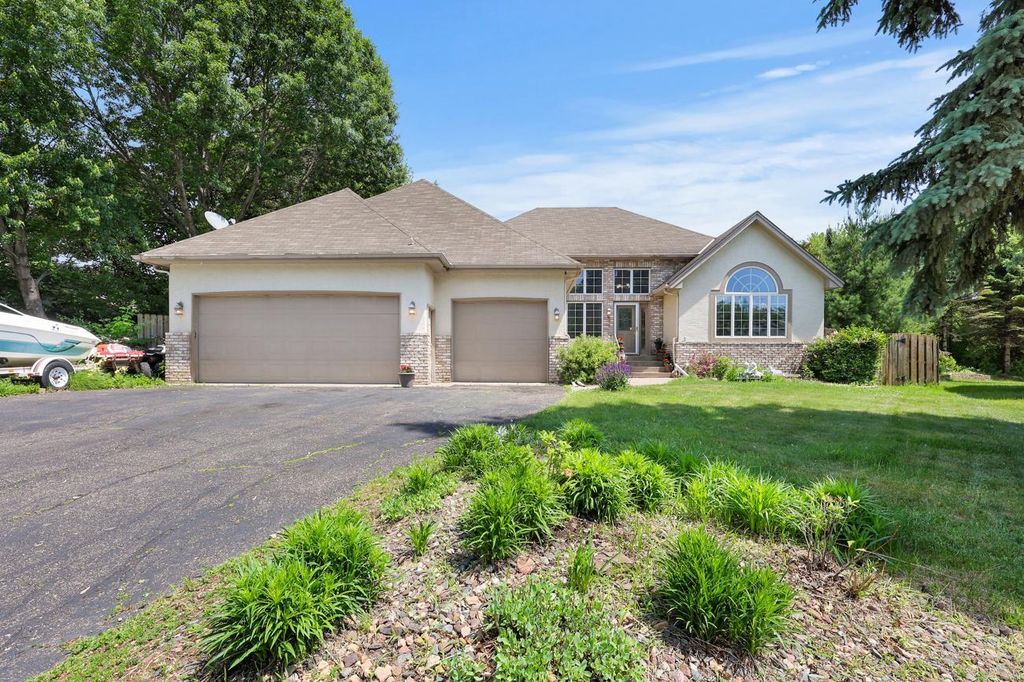 950 Birch View Court, Saint Paul, MN 55119