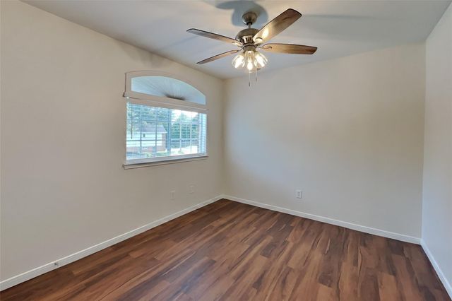 1418 Summer Rain Drive, Kingwood, TX 77339
