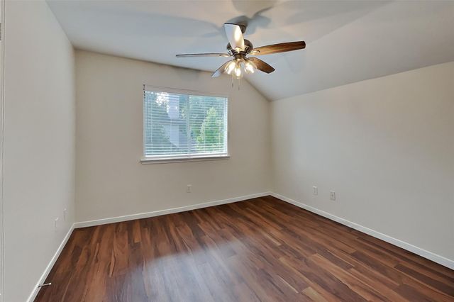 1418 Summer Rain Drive, Kingwood, TX 77339