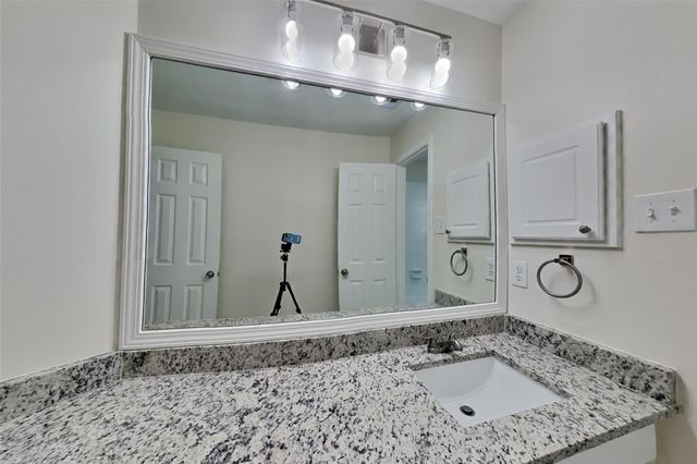 1418 Summer Rain Drive, Kingwood, TX 77339
