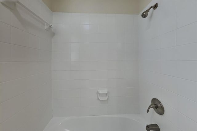 1418 Summer Rain Drive, Kingwood, TX 77339