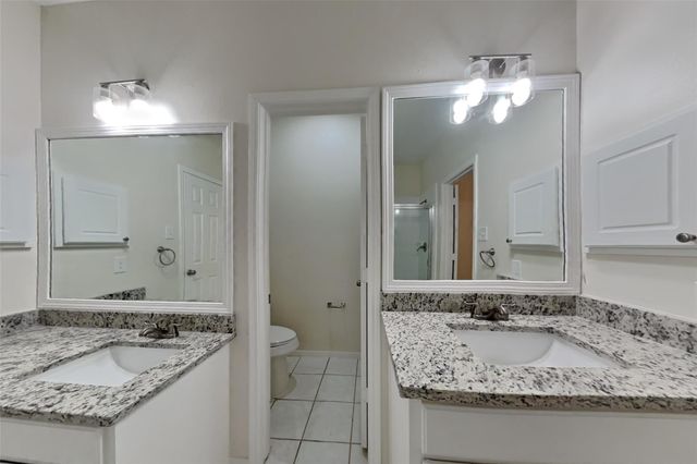 1418 Summer Rain Drive, Kingwood, TX 77339