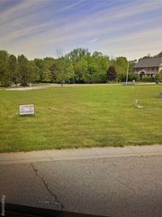 748 Bending Court, Flushing, MI 48433