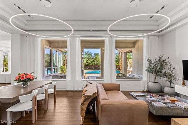 7304 Buttons Ridge Drive, Las Vegas, NV 89131