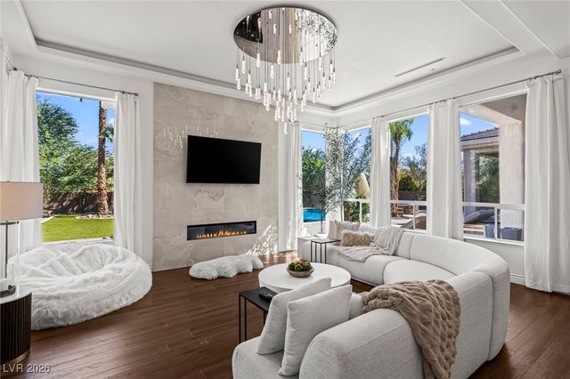 7304 Buttons Ridge Drive, Las Vegas, NV 89131