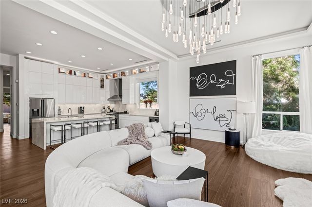 7304 Buttons Ridge Drive, Las Vegas, NV 89131