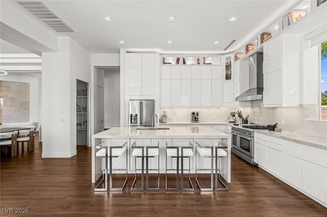 7304 Buttons Ridge Drive, Las Vegas, NV 89131