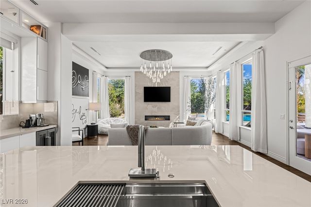 7304 Buttons Ridge Drive, Las Vegas, NV 89131