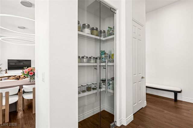 7304 Buttons Ridge Drive, Las Vegas, NV 89131