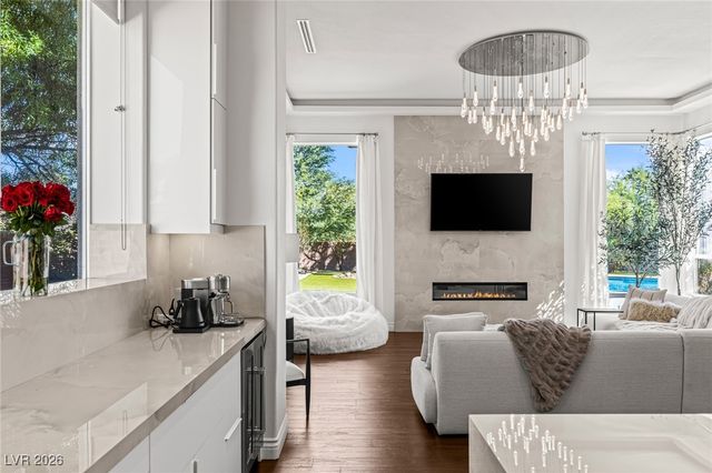 7304 Buttons Ridge Drive, Las Vegas, NV 89131